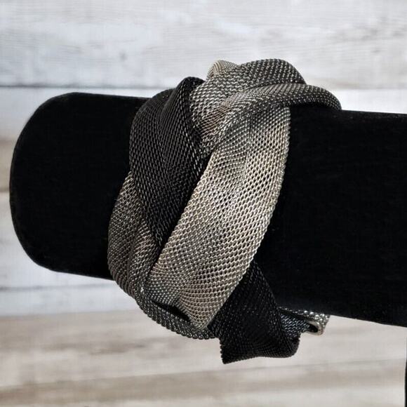 Vintage Jewelry - Vintage Bracelet - Shades of Gray & Black Woven Design Magnetic Closure